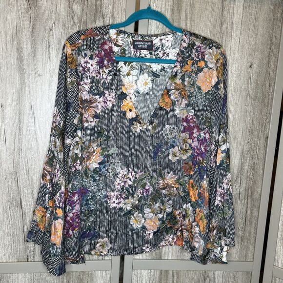 Johnny Was Blouse Floral V Neckline Bell Flare Sleeves Size S - Picture 1 of 6